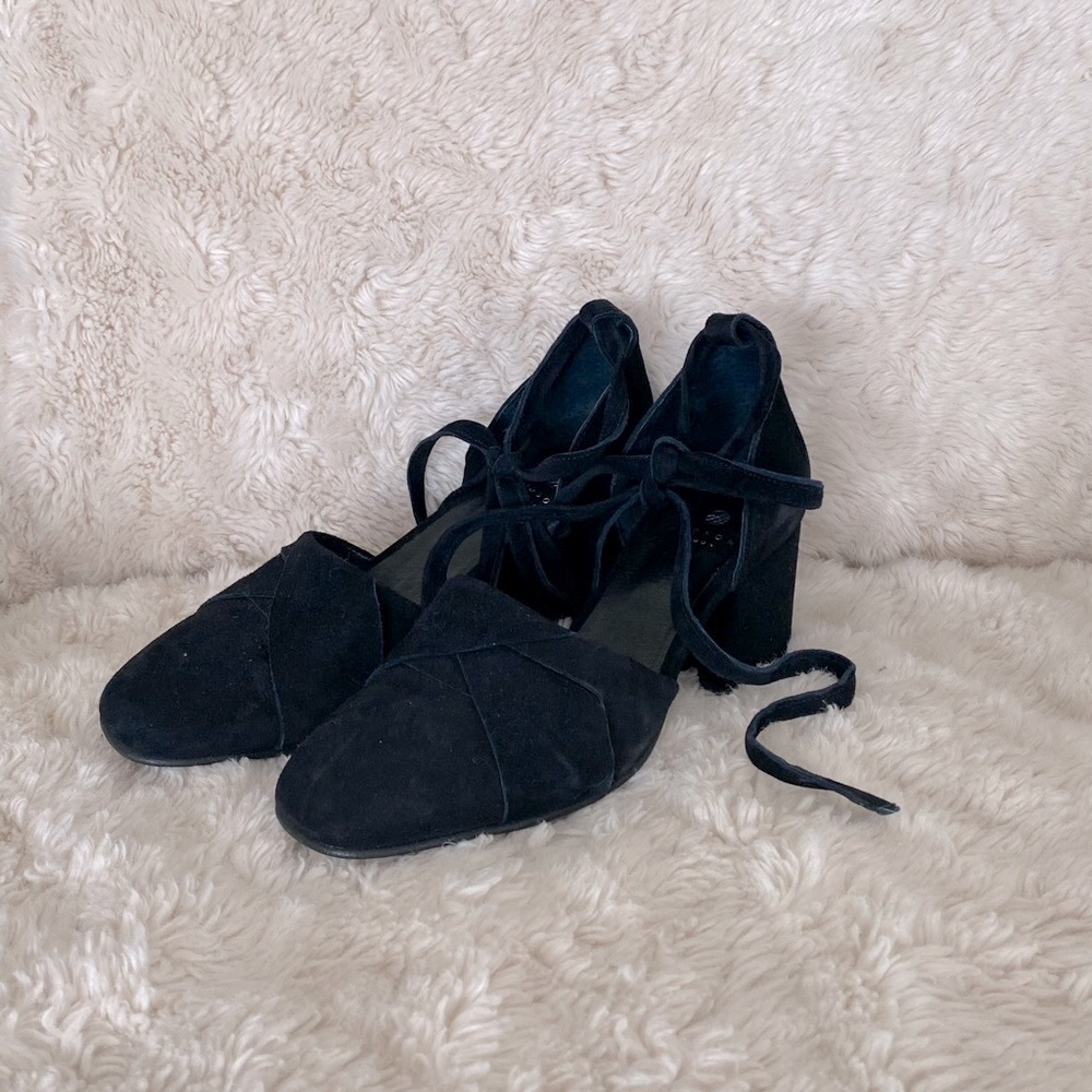 Black suede HUDSON heels